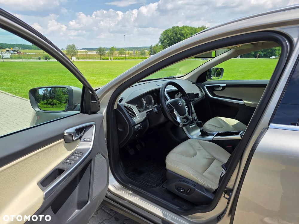 Volvo XC 60 D5 AWD Summum - 13