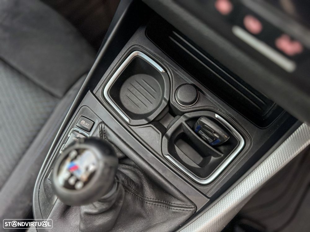 BMW 218 - 40