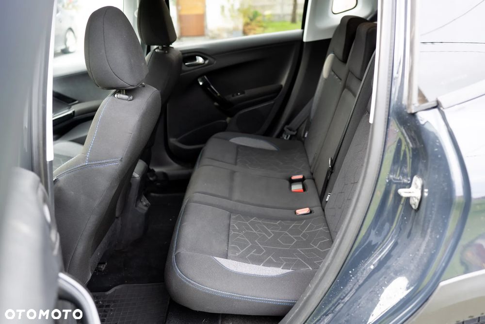 Peugeot 2008 - 10