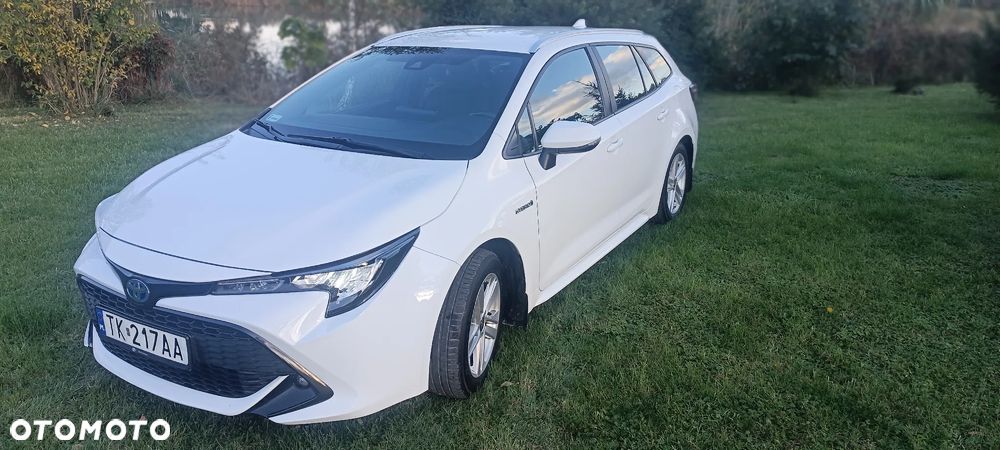 Toyota Corolla ver-1-8-hybrid-comfort - 3