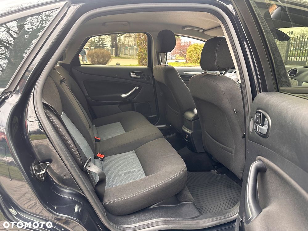 Ford Mondeo 1.8 TDCi Ambiente - 7