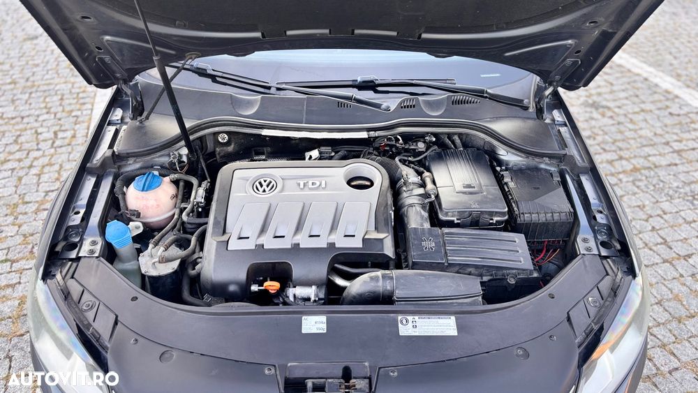 Volkswagen Passat - 18