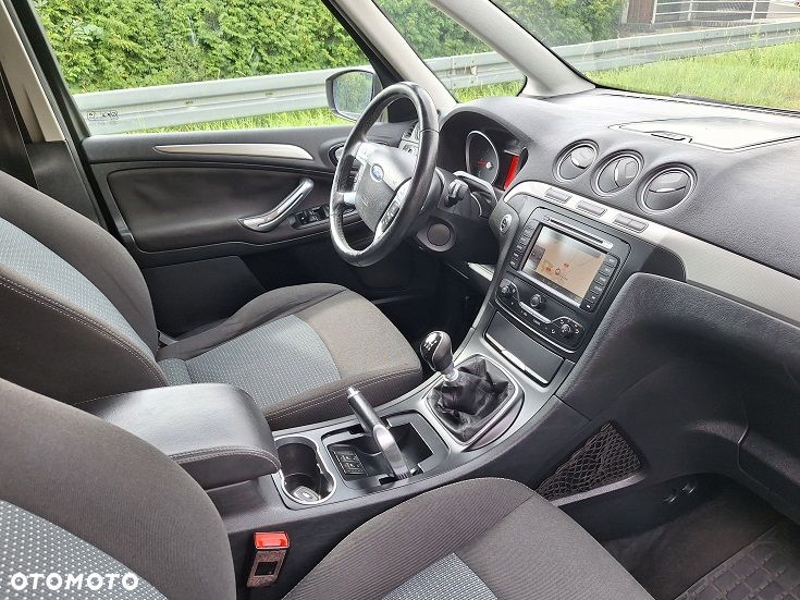 Ford Galaxy 2.0 TDCi DPF Titanium - 28