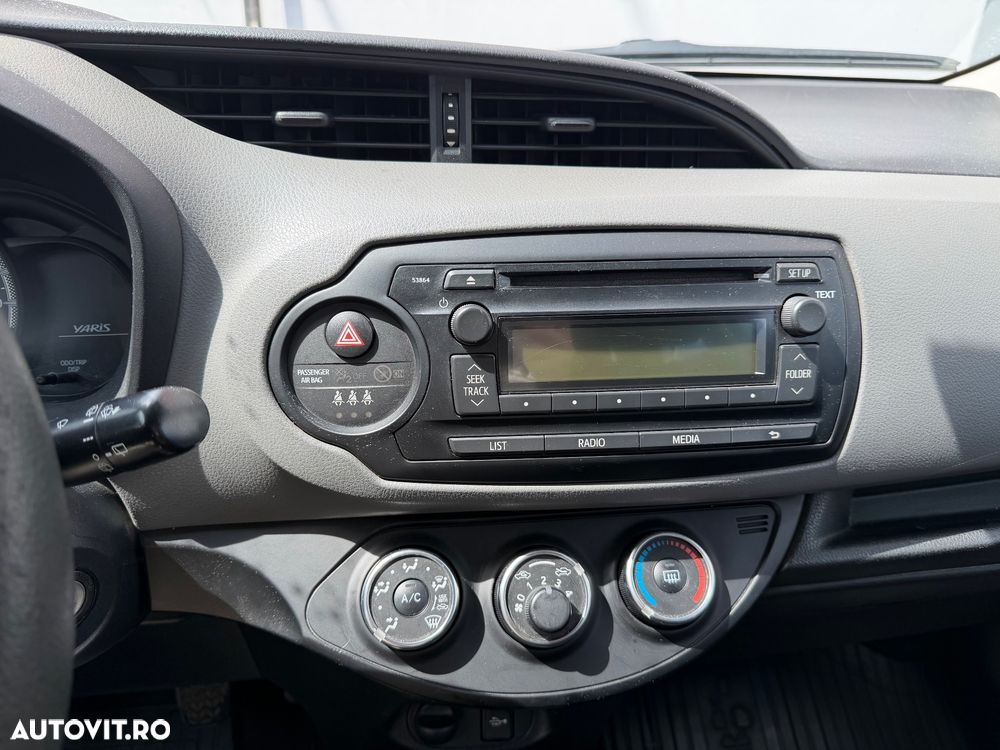 Toyota Yaris 1.0 VVT-i 3D Terra Start - 7