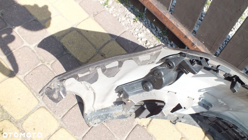 Zderzak przedni Ford Focus MK-4 Sedan - 12