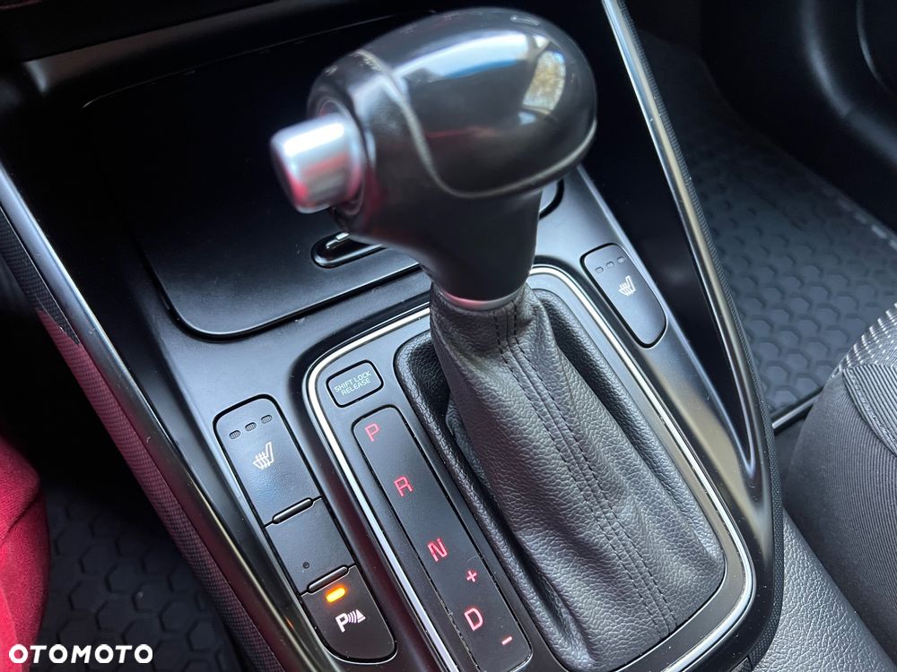 Kia Carens 1.7 CRDi L DCT - 20