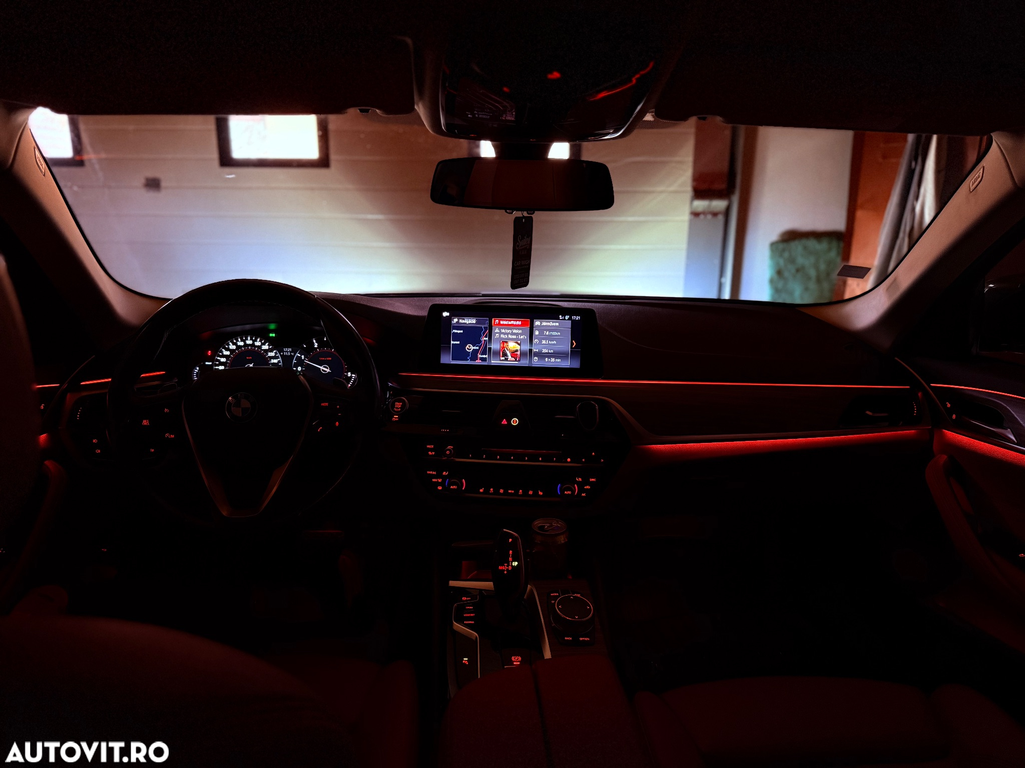 BMW Seria 5 520d Touring Aut. M Sport Edition - 10