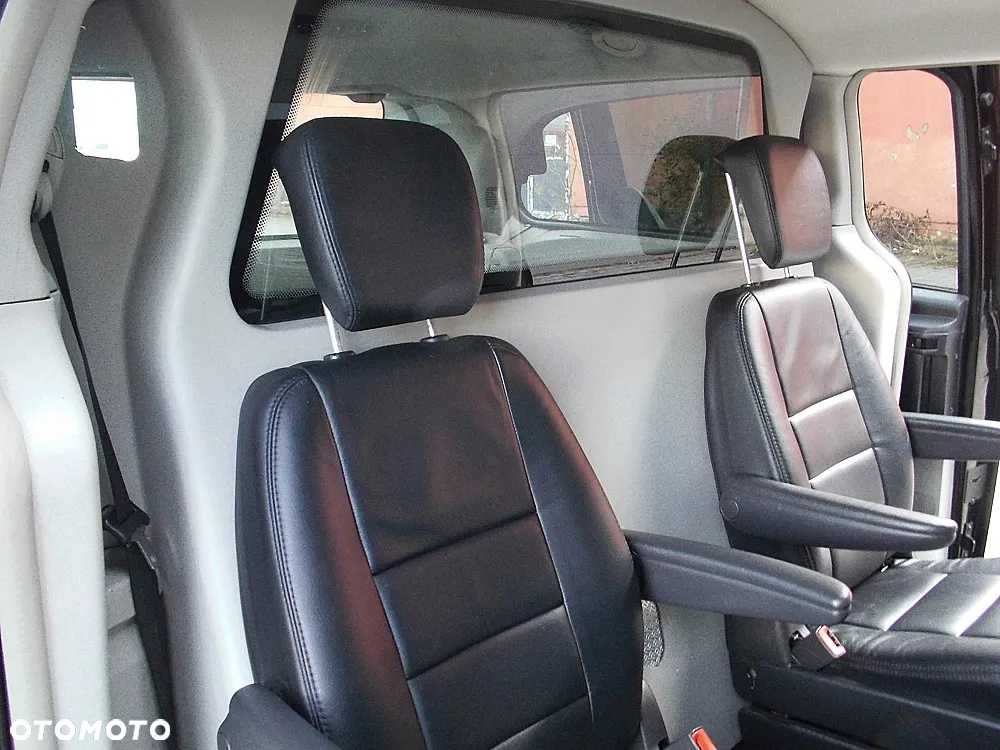 Chrysler Grand Voyager 2.8 CRD Limited - 10