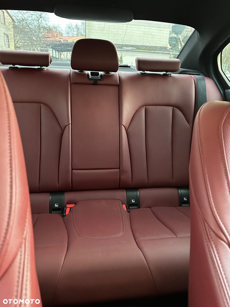 BMW Seria 3 318i M Sport - 31