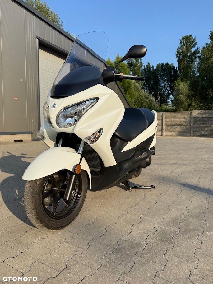 Suzuki Burgman - 8