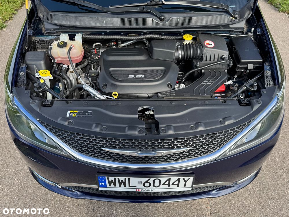 Chrysler Pacifica - 19