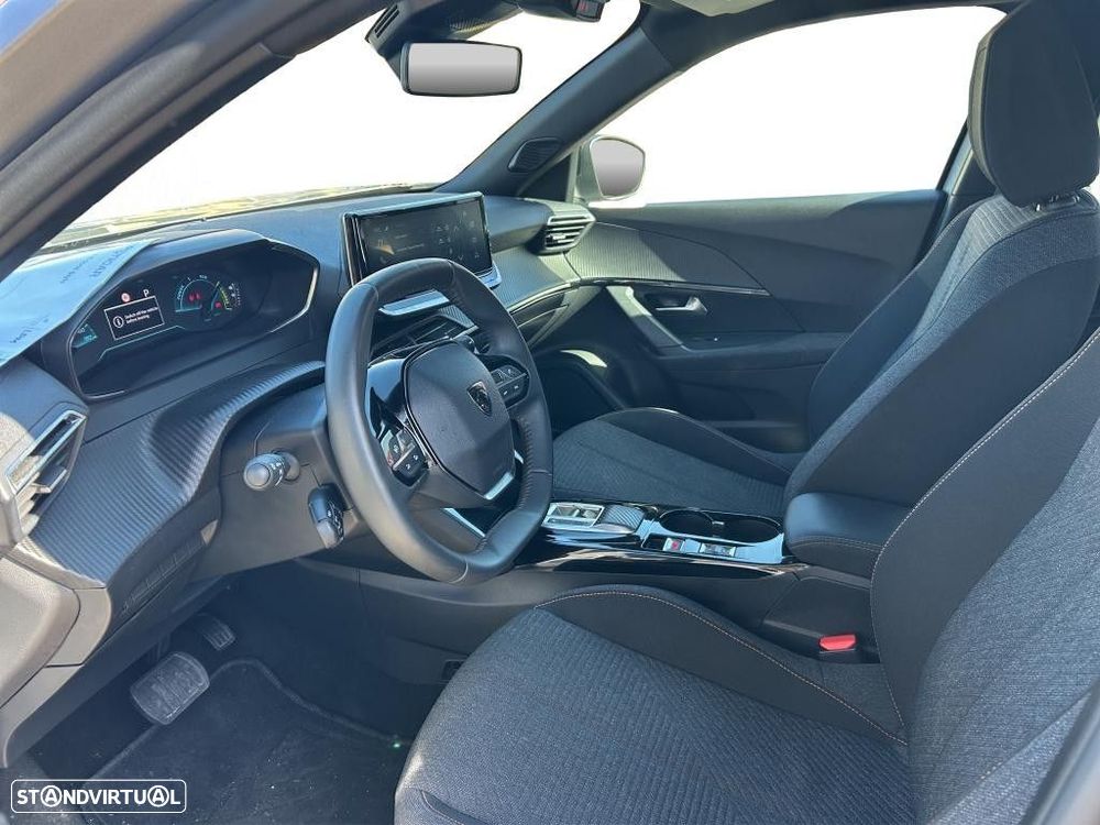 Peugeot e-2008 - 14