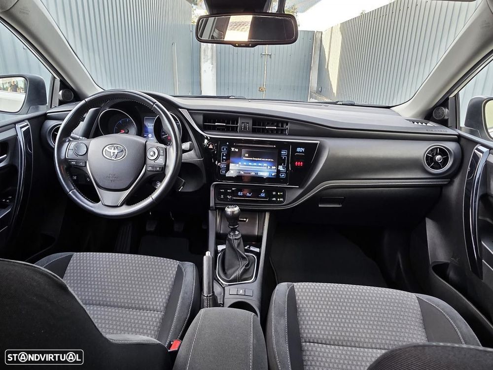 Toyota Auris 1.4 D-4D Comfort+Pack Techno - 25