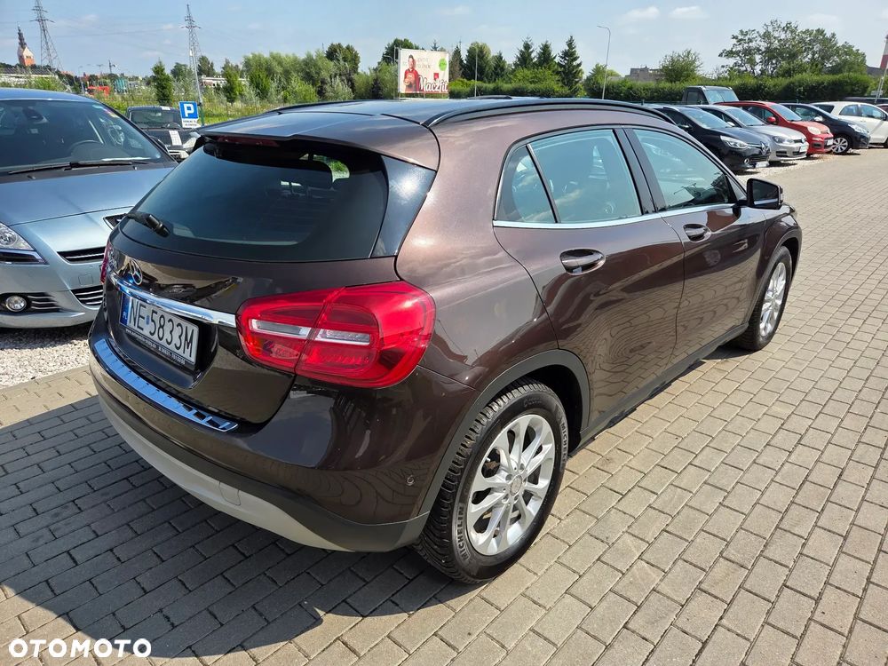Mercedes-Benz GLA 200 7G-DCT Style - 5