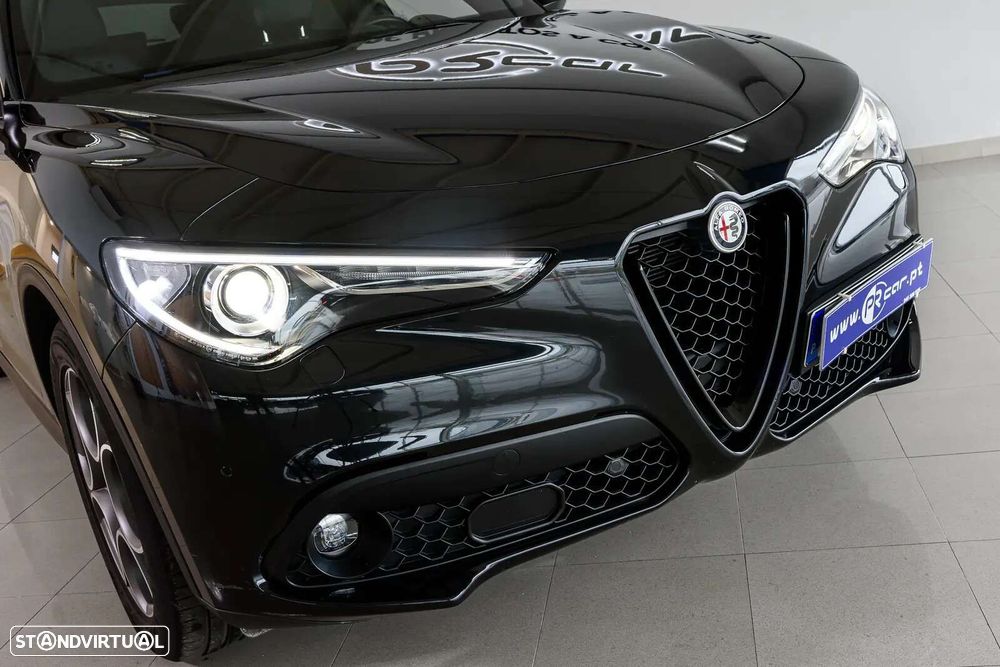 Alfa Romeo Stelvio - 8
