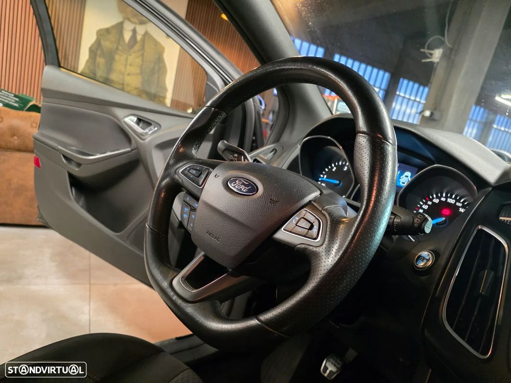 Ford Focus SW 1.5 TDCi ST-Line - 31
