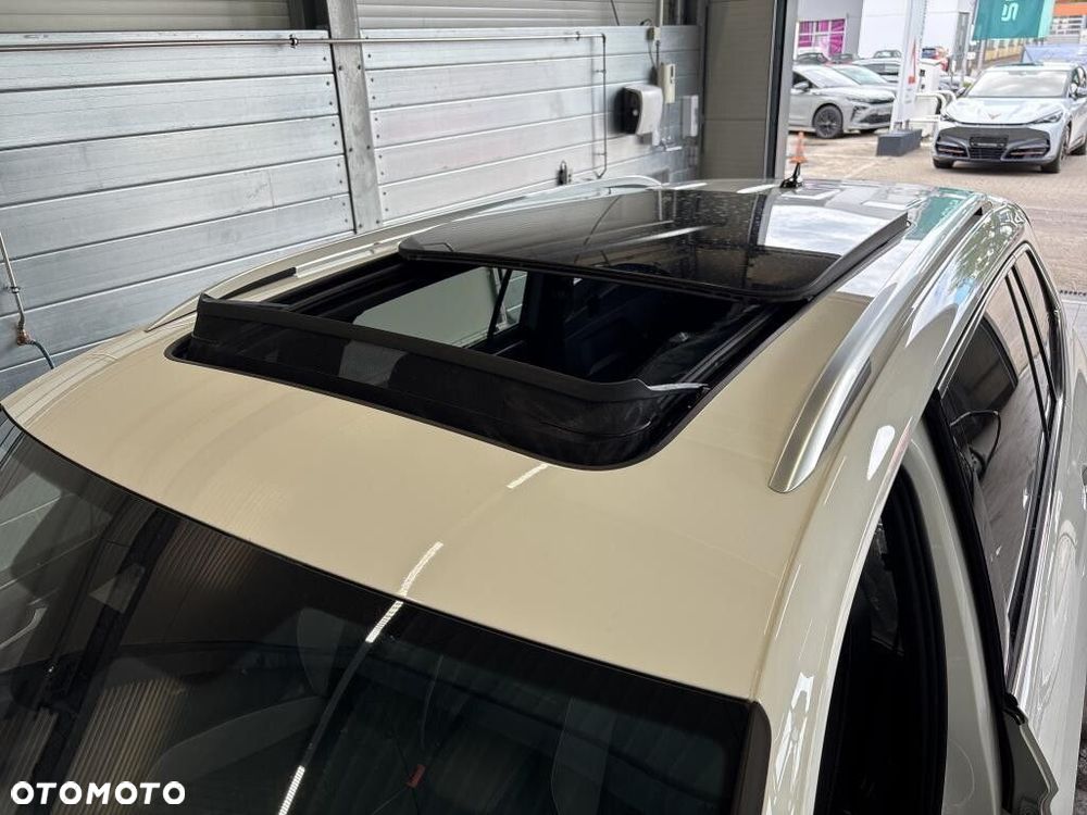 Volkswagen Tiguan Allspace - 5
