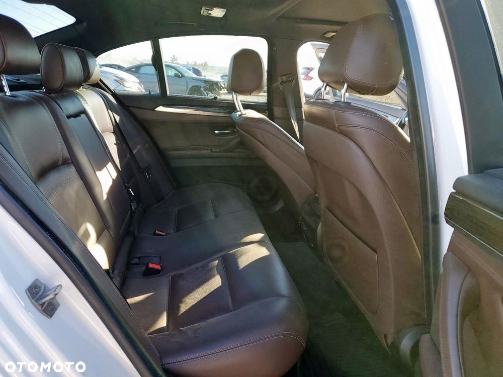 BMW Seria 5 535i Sport-Aut Modern Line - 10