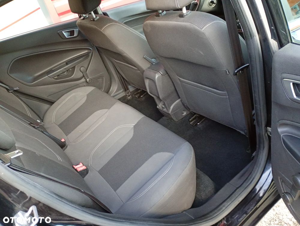 Ford Fiesta - 17