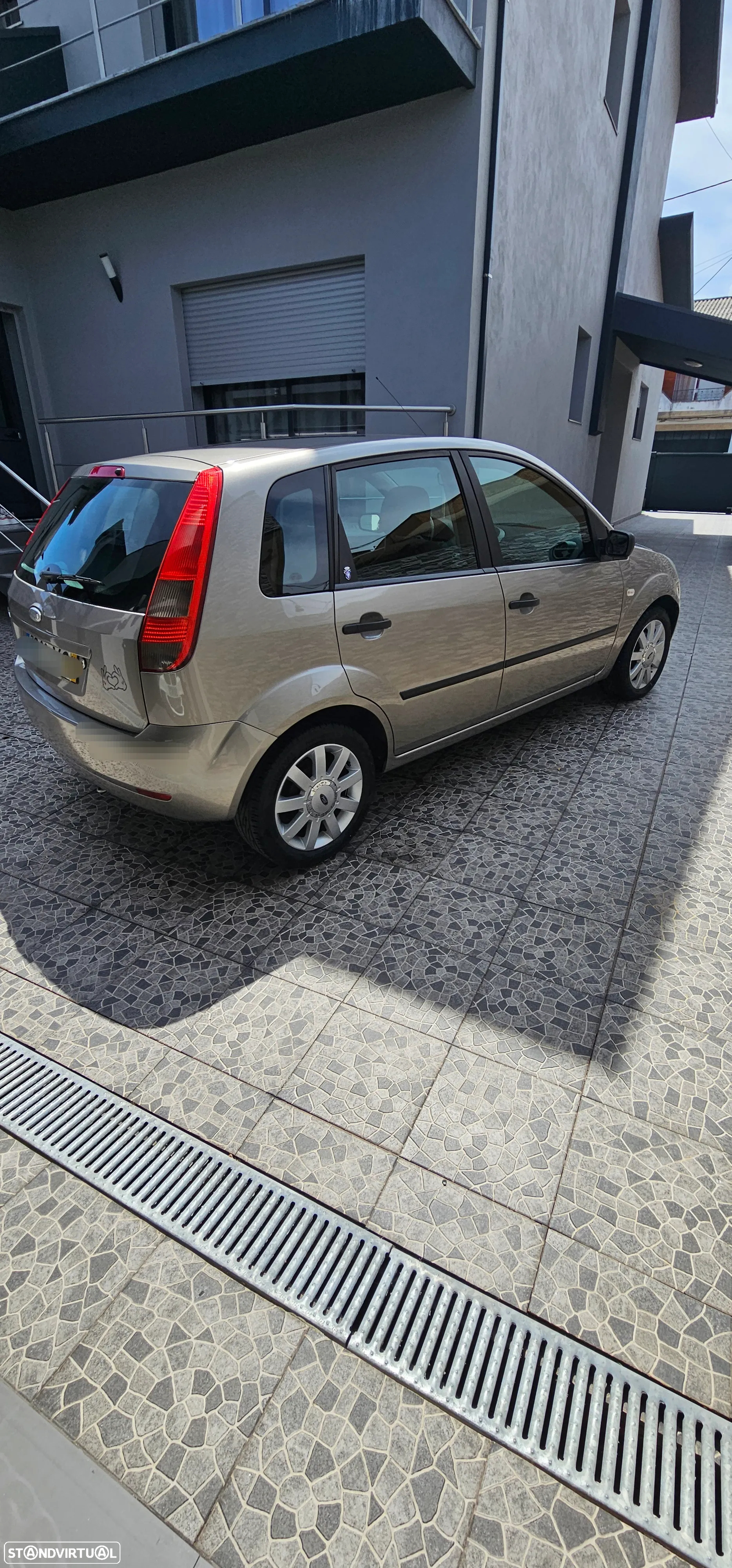 Ford Fiesta - 3