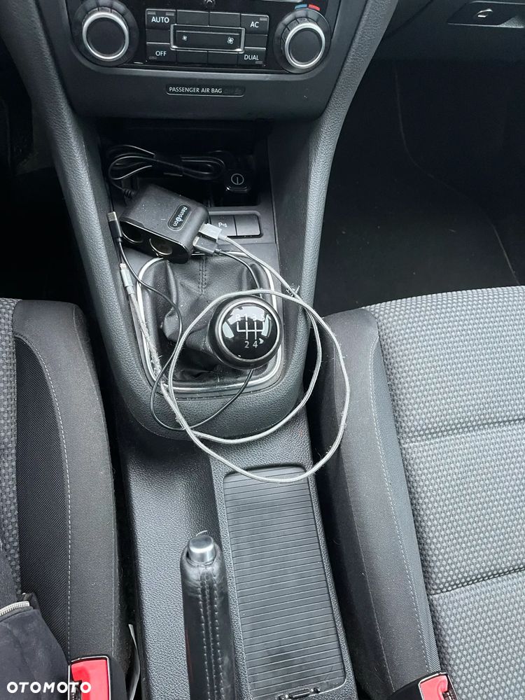 Volkswagen Golf 2.0 TDI Highline - 13