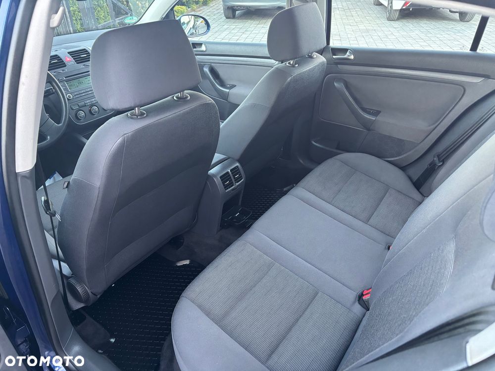 Volkswagen Golf 1.6 Basis - 22
