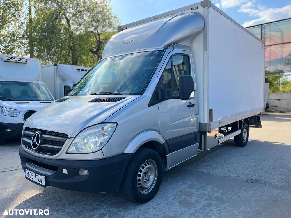 Mercedes-Benz Sprinter - 2
