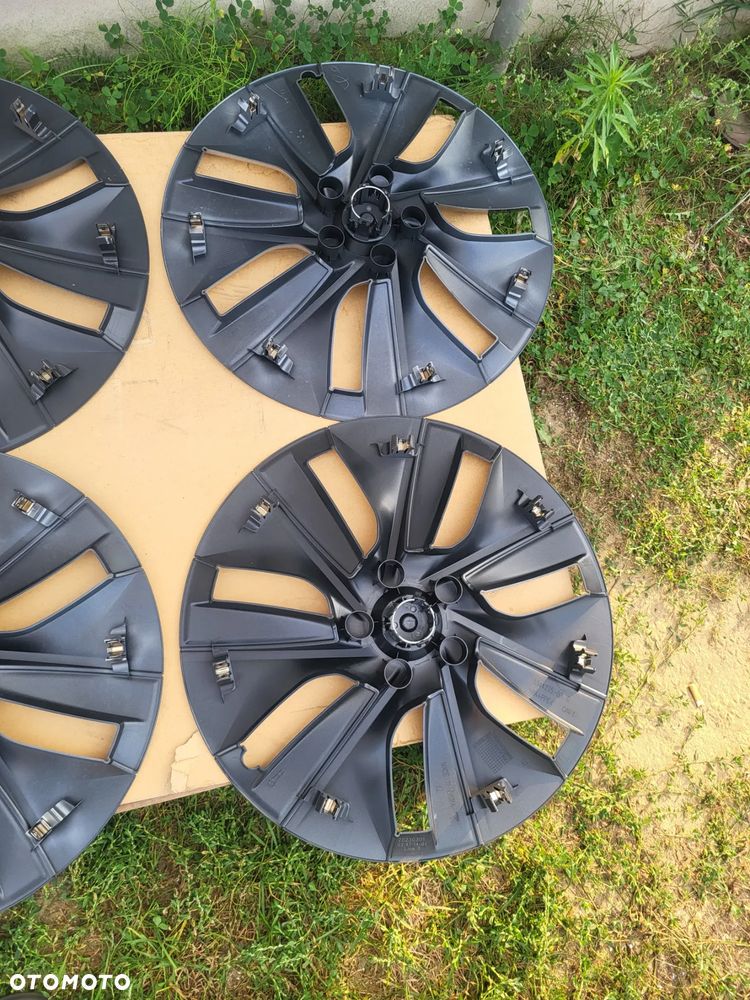Kołpaki Tesla Model Y 19" KOMPLET - 4
