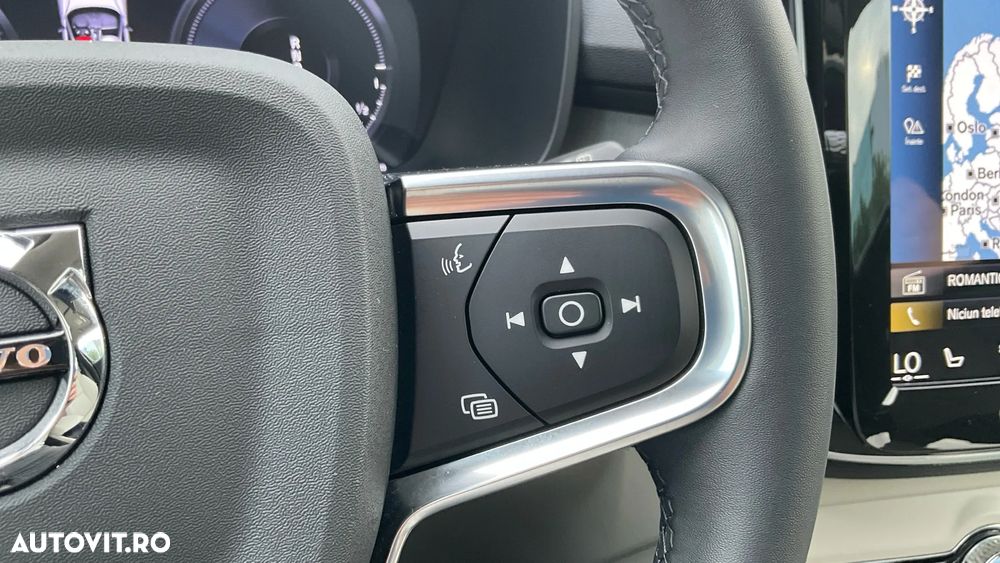 VOLVO XC40 2022 — imagine 34