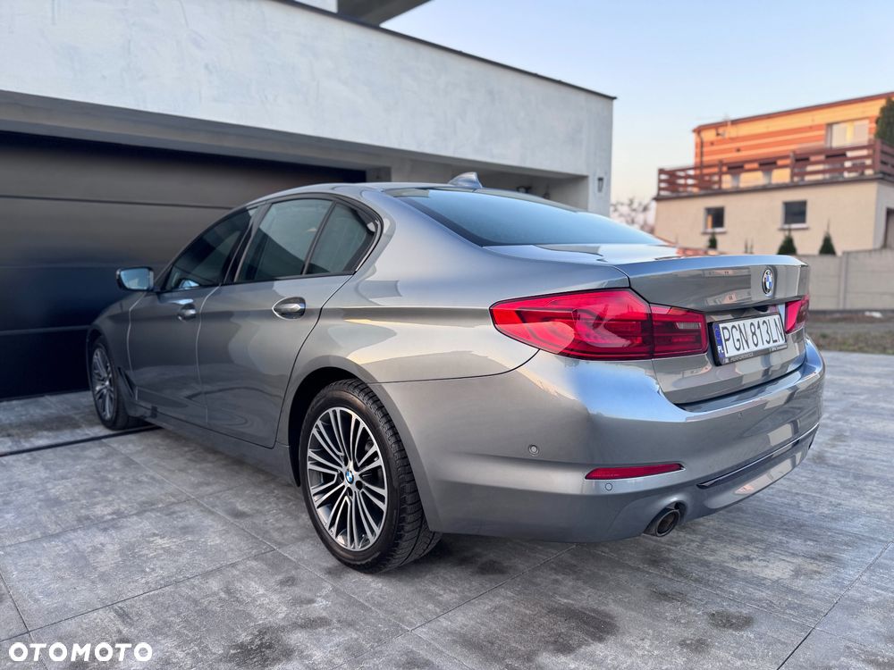 BMW Seria 5 530i GPF xDrive Sport Line sport - 5