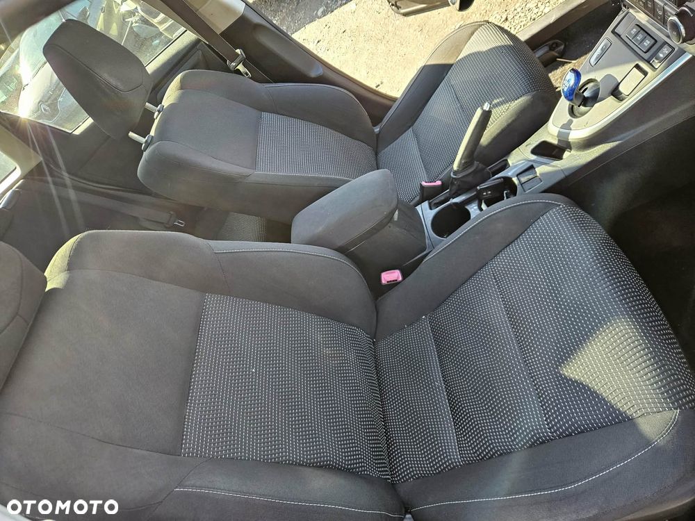 Toyota Auris 1.8 HSD Luna - 13