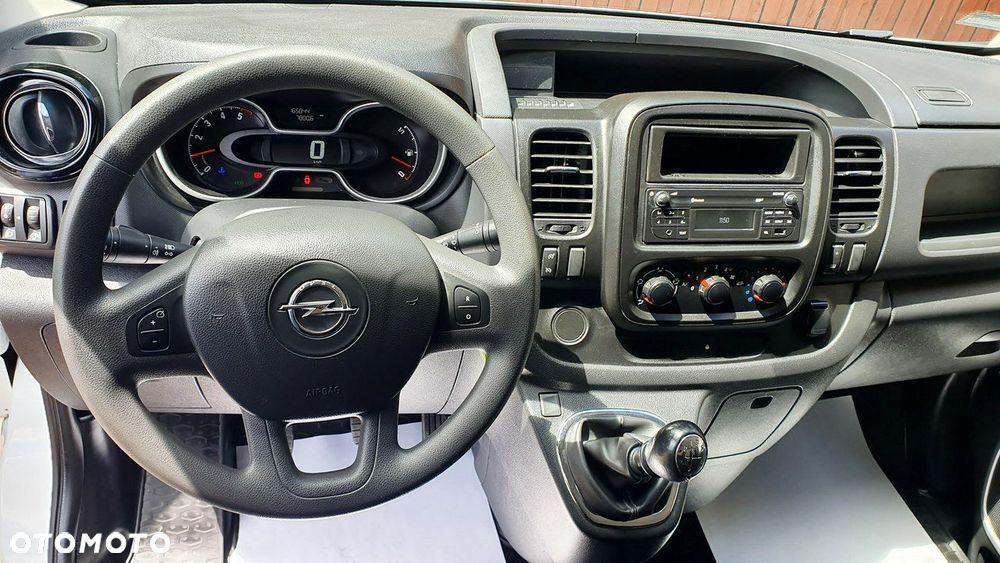 Opel Vivaro - 18