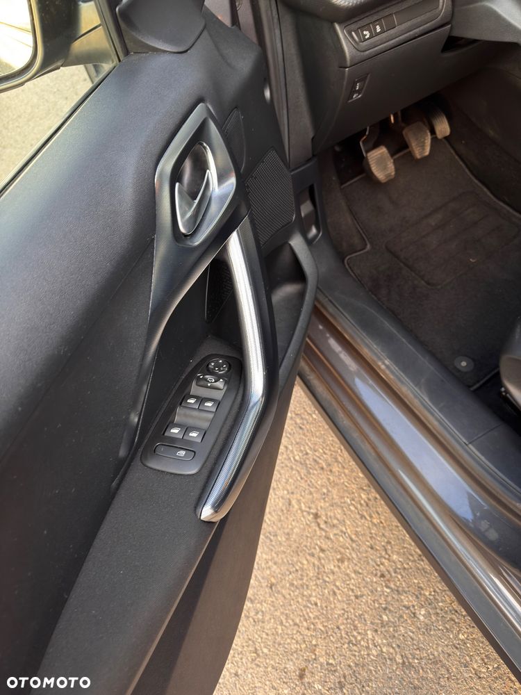 Peugeot 2008 BlueHDi 100 STOP & START Style - 15