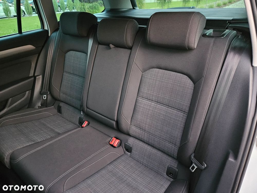 Volkswagen Passat 1.5 TSI EVO Business - 15