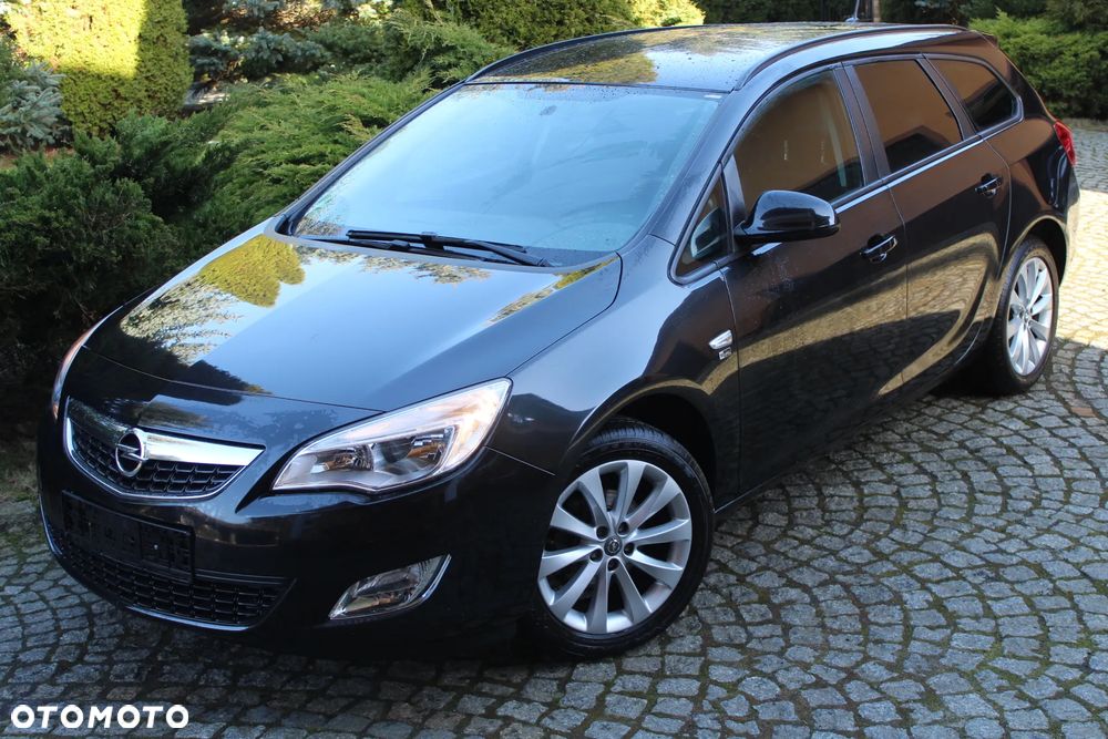 Opel Astra 1.4 Turbo 150 Jahre - 1
