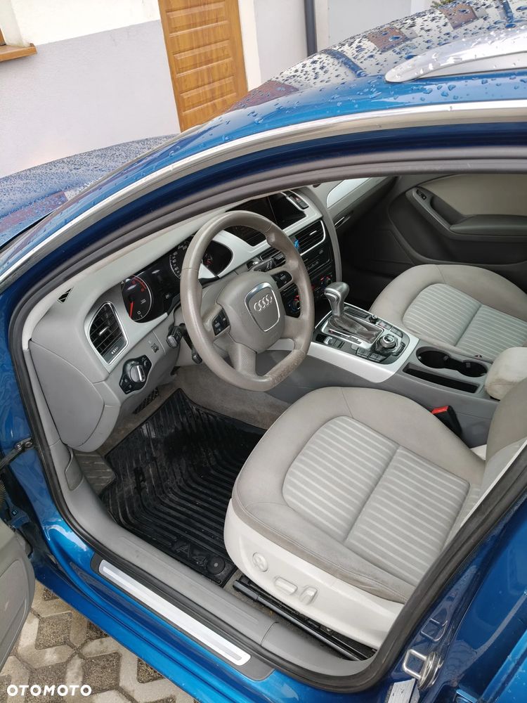 Audi A4 Avant 2.0 TDI DPF multitronic Ambiente - 11