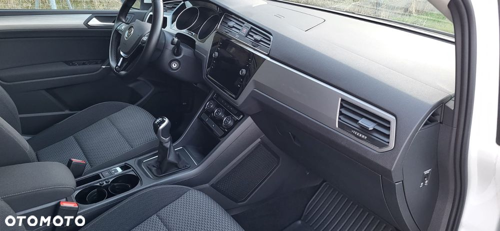 Volkswagen Touran 2.0 TDI BMT SCR Comfortline - 3