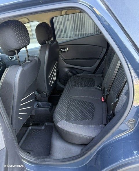 Renault Captur 1.2 TCe Exclusive EDC - 12