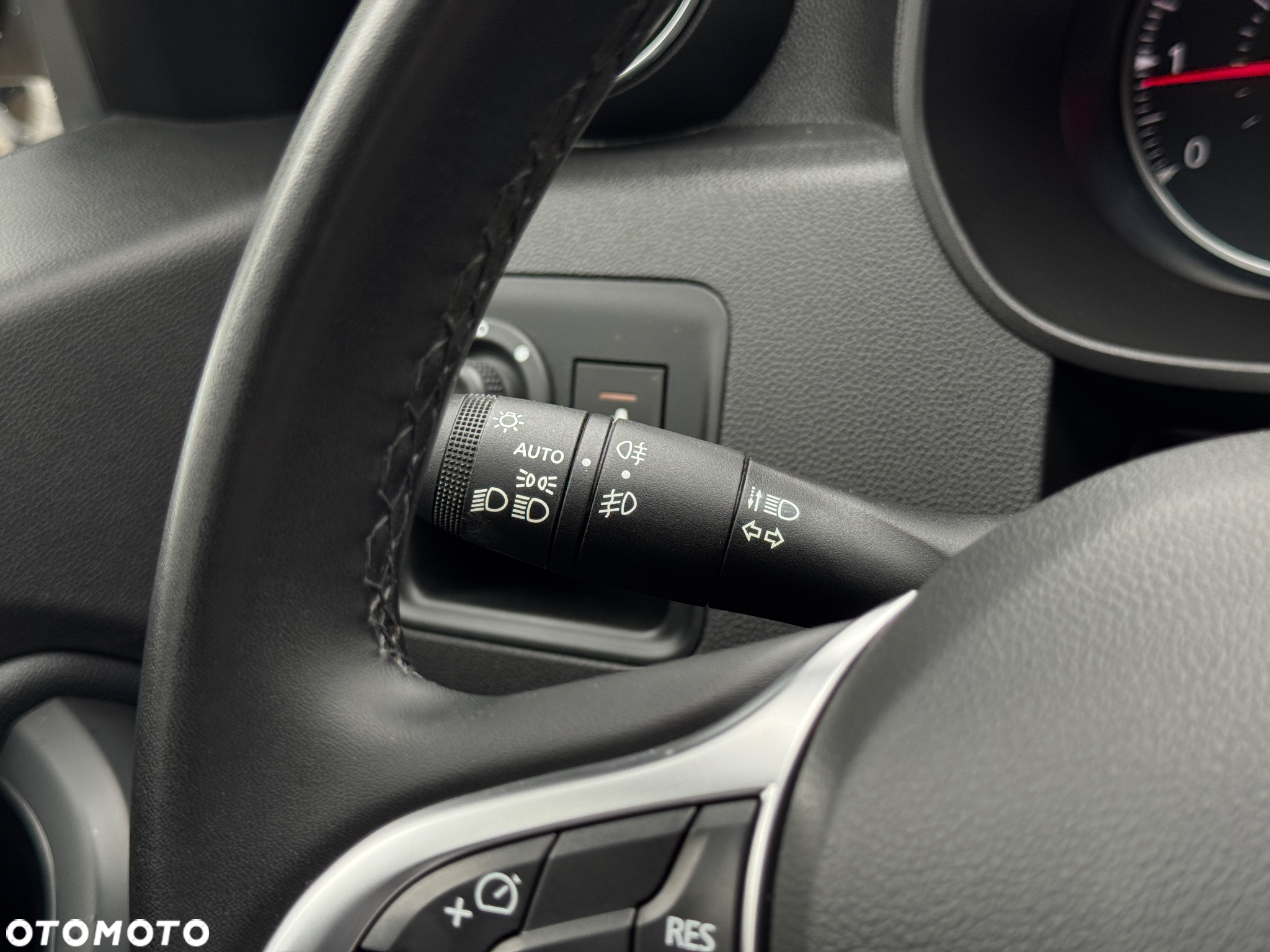 Dacia Duster 1.6 SCe S&S - 21