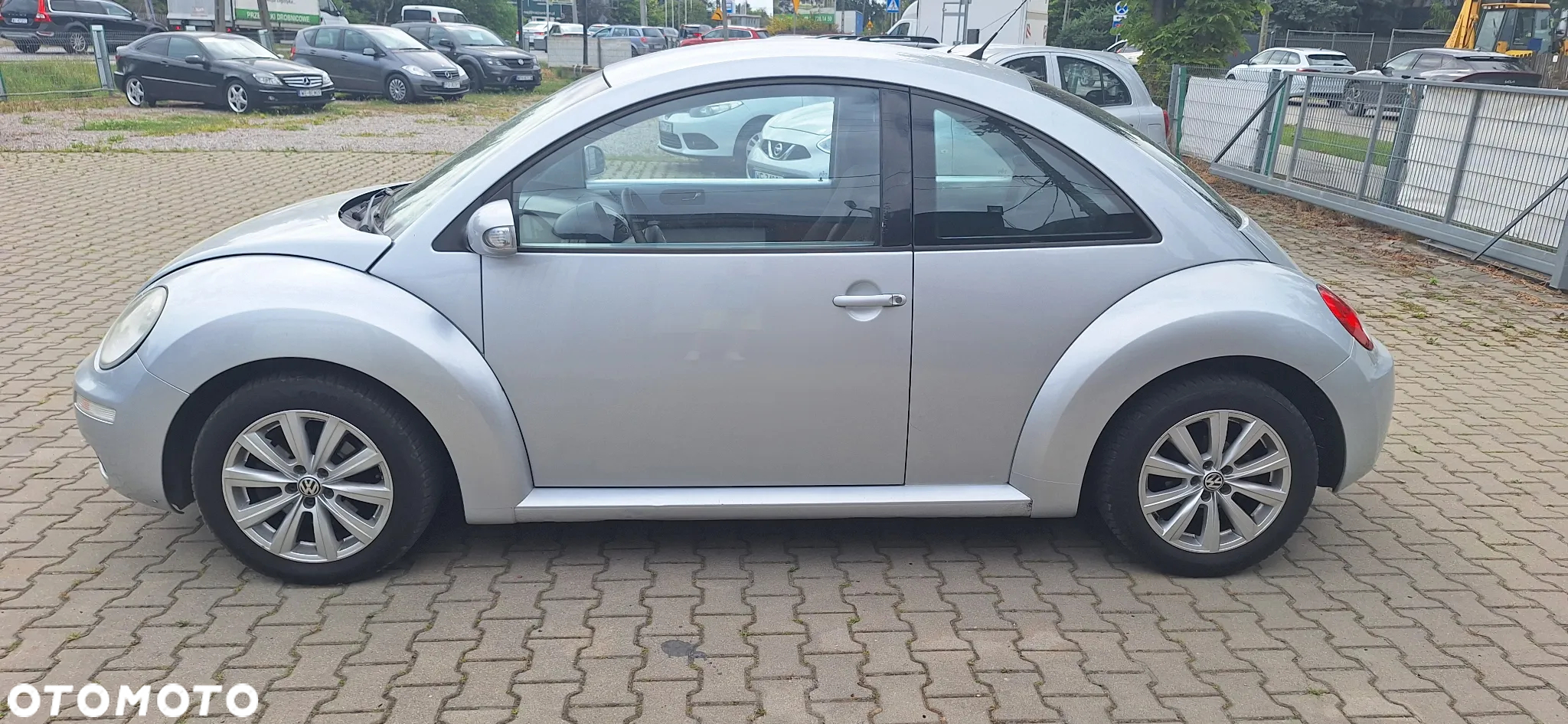 Volkswagen New Beetle - 13