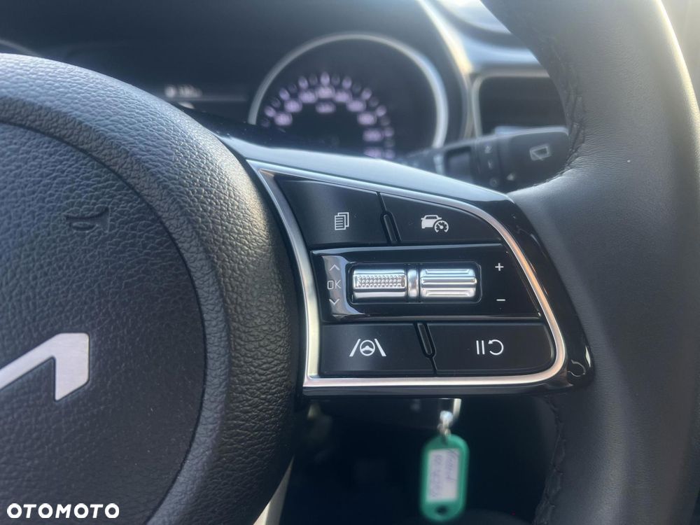 Kia XCeed 1.5 T-GDI M - 25