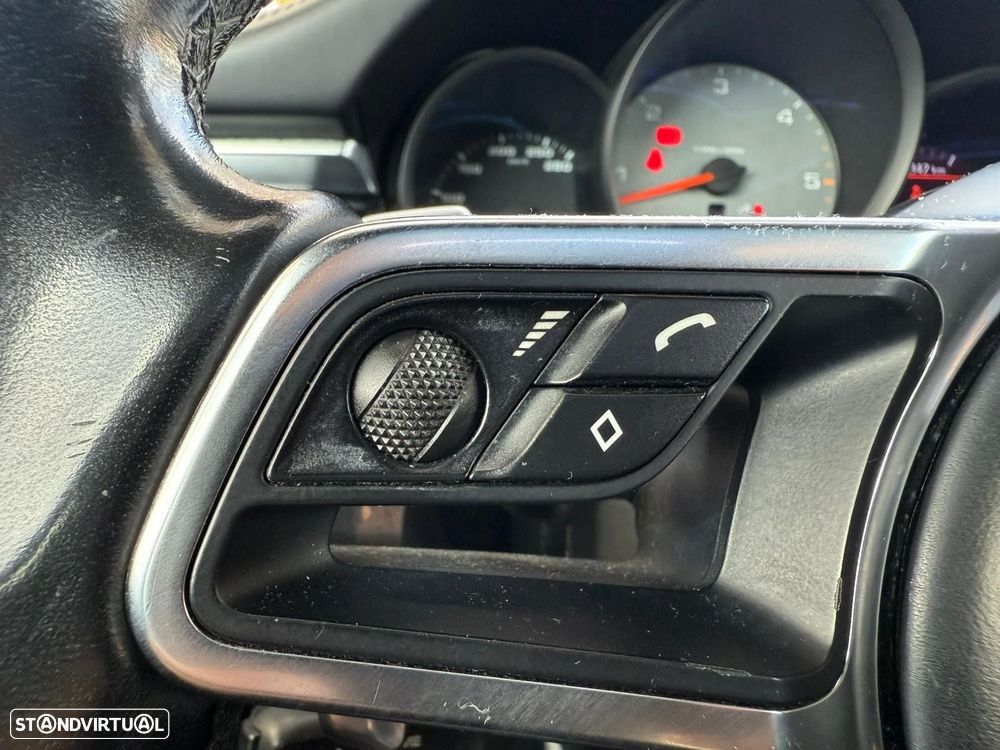 Porsche Macan S - 22