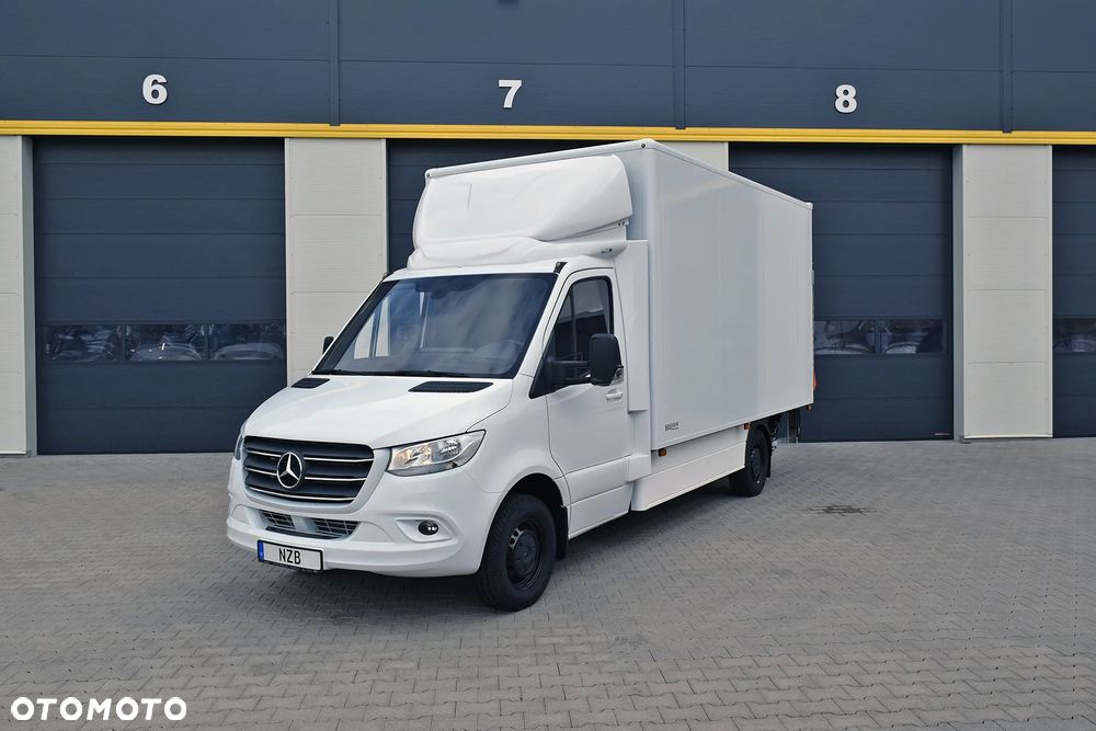 Mercedes-Benz Sprinter 319 - 2