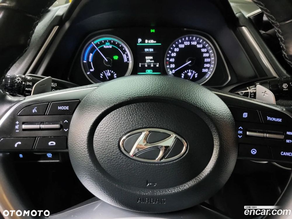 Hyundai Sonata - 11