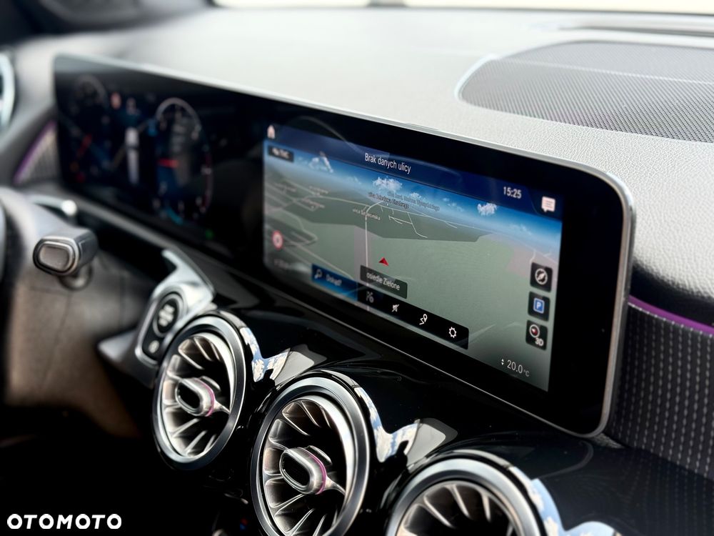 Mercedes-Benz GLB 200 d 4-Matic AMG Line 8G-DCT - 33