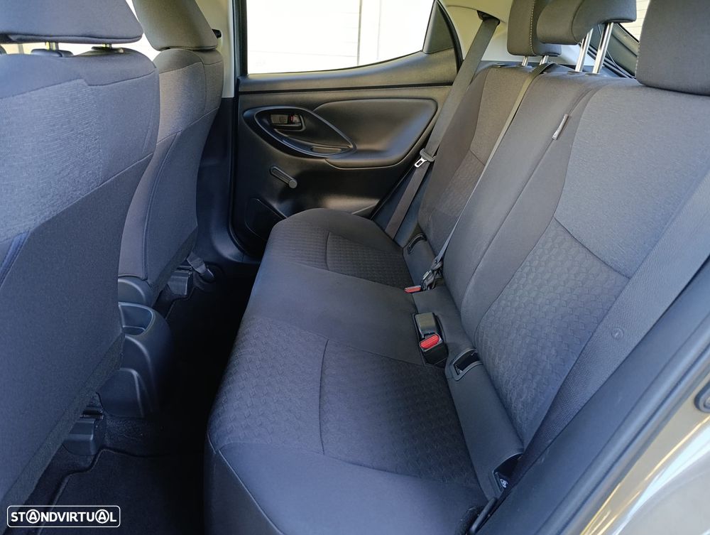 Toyota Yaris 1.0 VVT-i Exclusive - 17