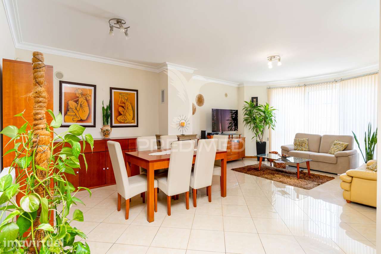 Moradia  T4 com Garagem, Jardim e Churrasqueira | Quintinhas - Char... - Grande imagem: 2/37