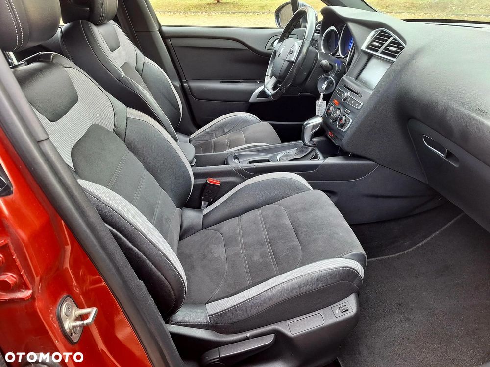 Citroën DS4 1.6 e-HDi SoChic MCP - 11