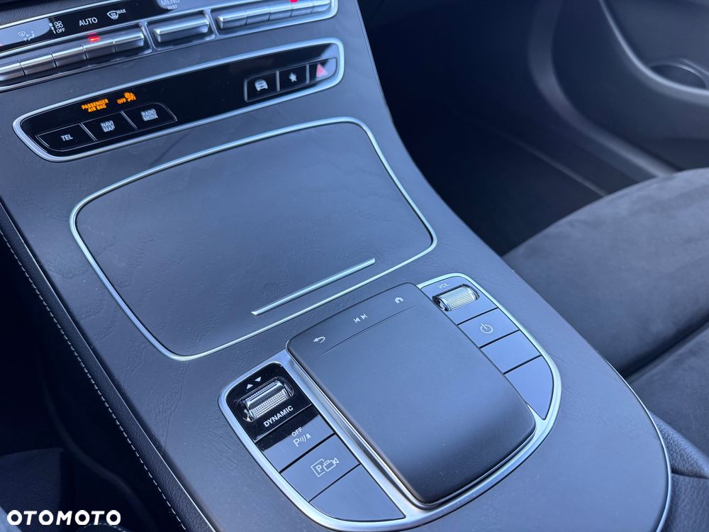 Mercedes-Benz Klasa E 300 AMG - 38