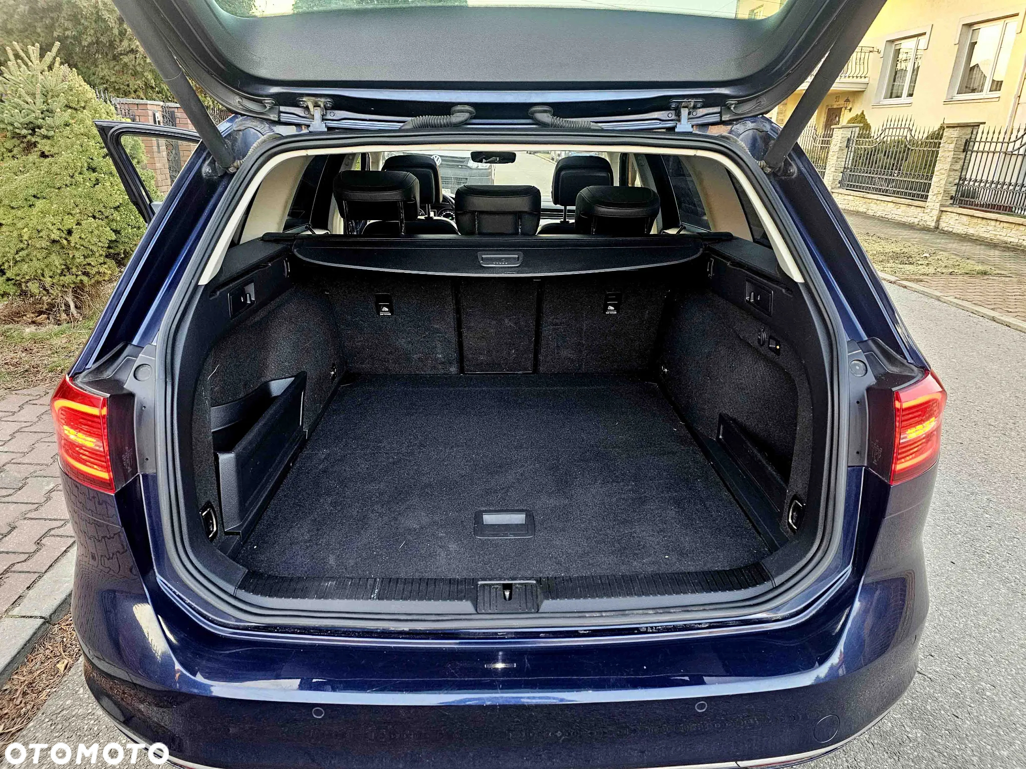 Volkswagen Passat Variant 2.0 TDI SCR 4Motion DSG Highline - 20
